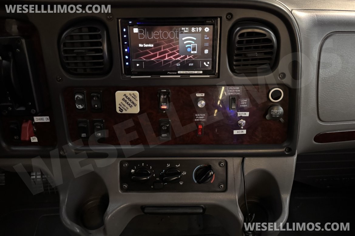 Photo of Shuttle Bus for sale: 2018 Freightliner Shuttle 45&quot; by Freightliner garage