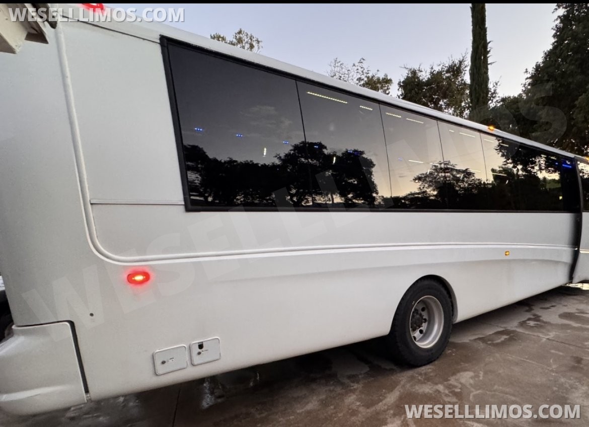 Photo of Shuttle Bus for sale: 2018 Freightliner Shuttle 45&quot; by Freightliner garage
