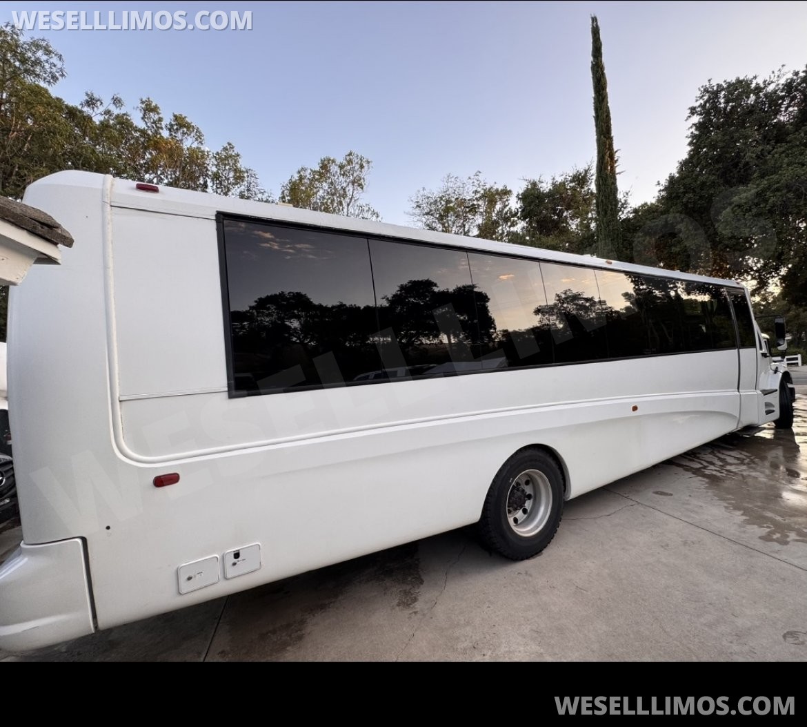 Photo of Shuttle Bus for sale: 2018 Freightliner Shuttle 45&quot; by Freightliner garage