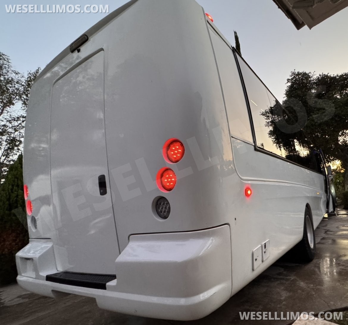 Photo of Shuttle Bus for sale: 2018 Freightliner Shuttle 45&quot; by Freightliner garage