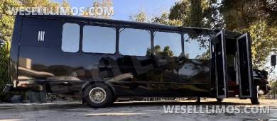 2017  Tiffany Ford E450 Limo Bus