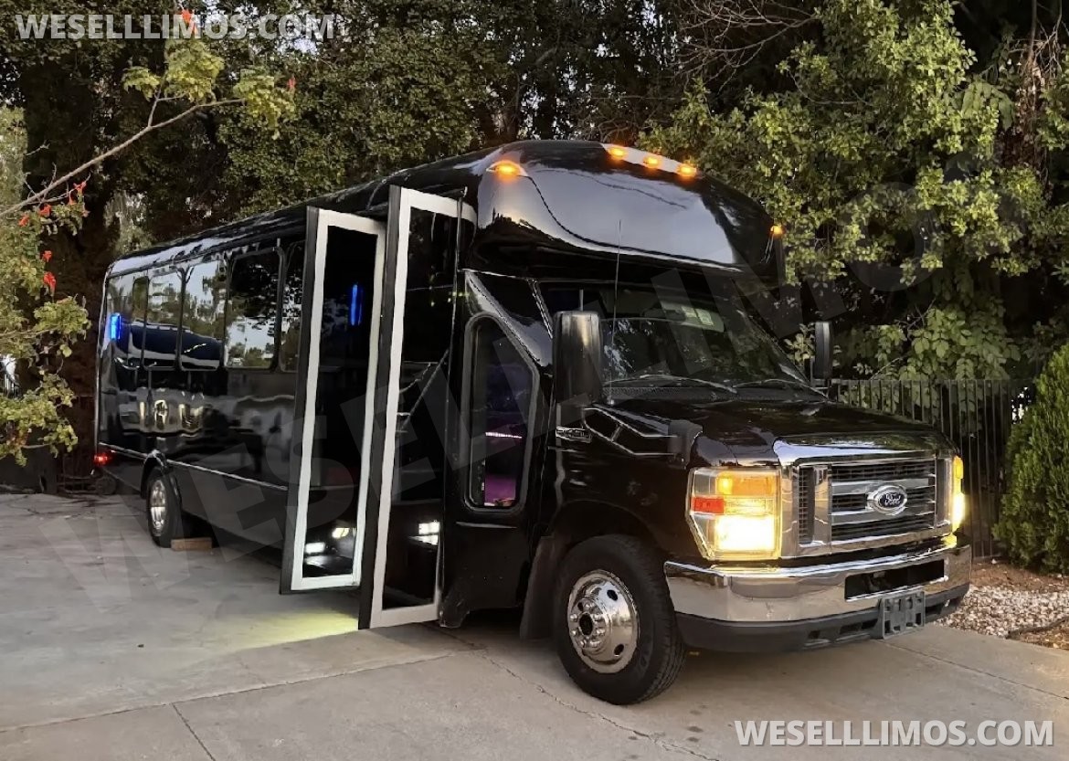 Limo Bus for sale: 2017 Ford E450 29&quot;