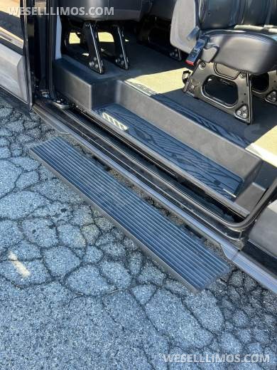 2019 Ford Transit Executive Van - Excellent condition