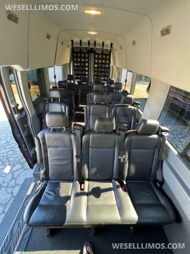 2019 Ford Transit Executive Van - Excellent condition