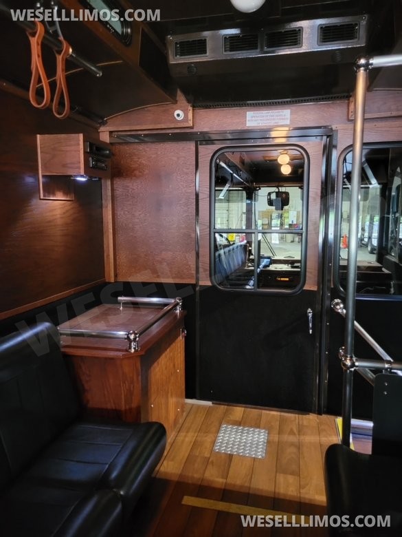 2015 Specialty Vehicles Ford 22 passenger trolley with rear platform
