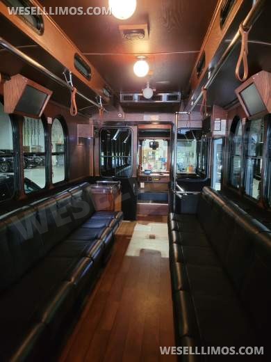 2015 Specialty Vehicles Ford 22 passenger trolley with rear platform