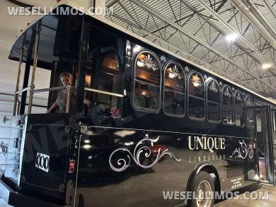 2015 Specialty Vehicles Ford 22 passenger trolley with rear platform