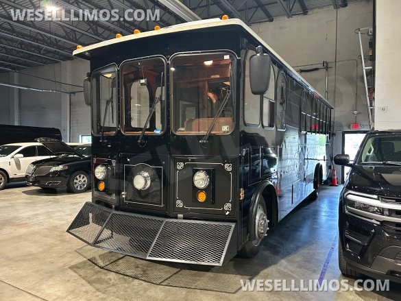 2015 Specialty Vehicles Ford 22 passenger trolley with rear platform