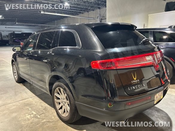2015 Lincoln MKT Sedans
