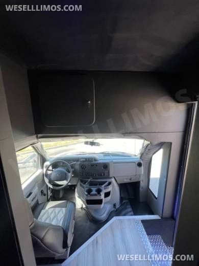 2017 Ford E450 Limo Bus