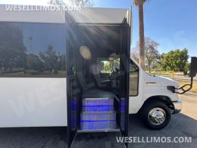 2017 Ford E450 Limo Bus