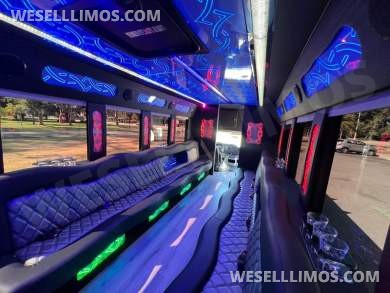 2017 Ford E450 Limo Bus