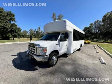 2017 Ford E450 Limo Bus