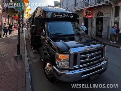 2014 Ford E450 Super Duty Executive Shuttle