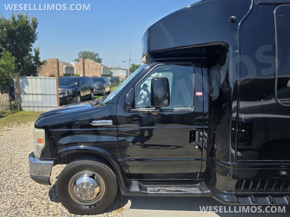 Photo of Executive Shuttle for sale: 2014 Ford E450 Super Duty by Turtule Top