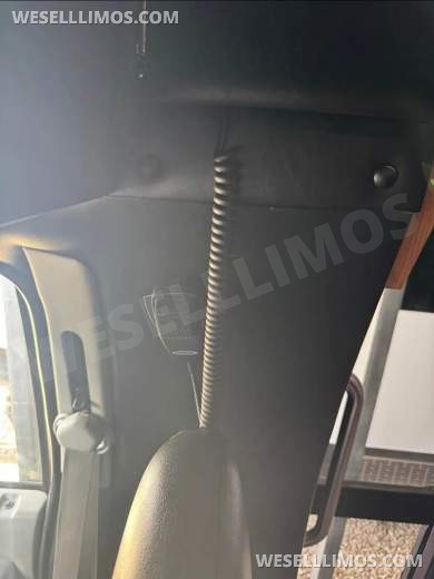 2014 Ford E450 Super Duty Executive Shuttle