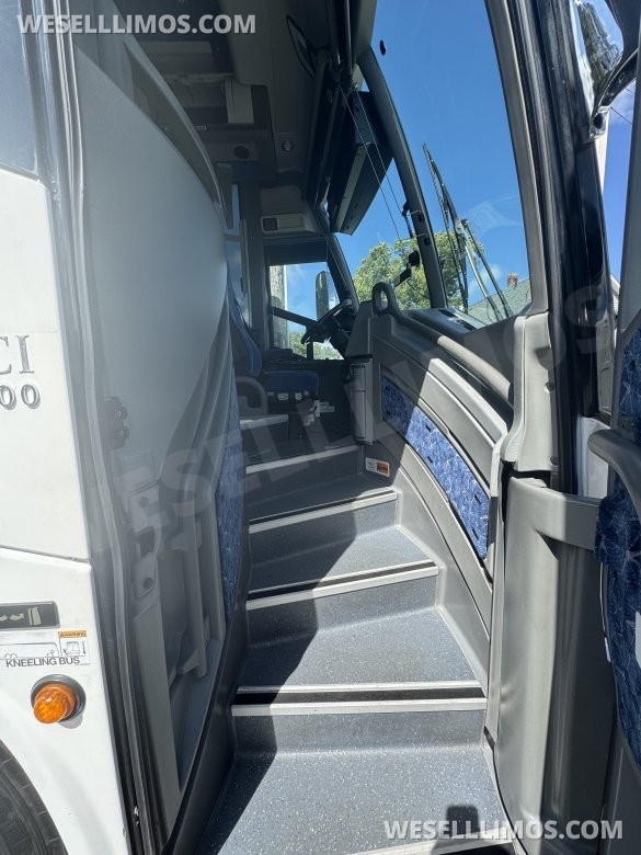 2016 MCI J4500 Motorcoach
