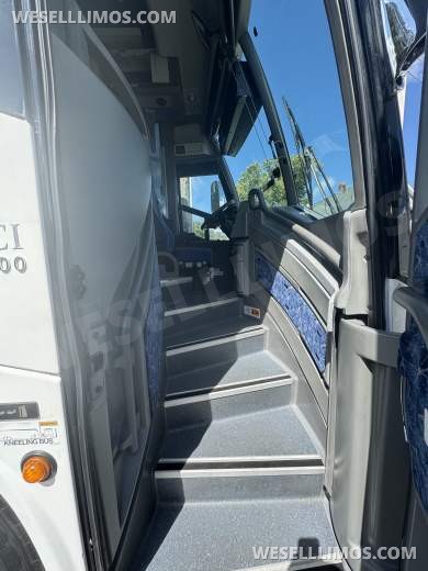 2016 MCI J4500 Motorcoach