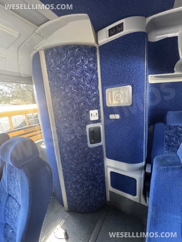 2016 MCI J4500 Motorcoach