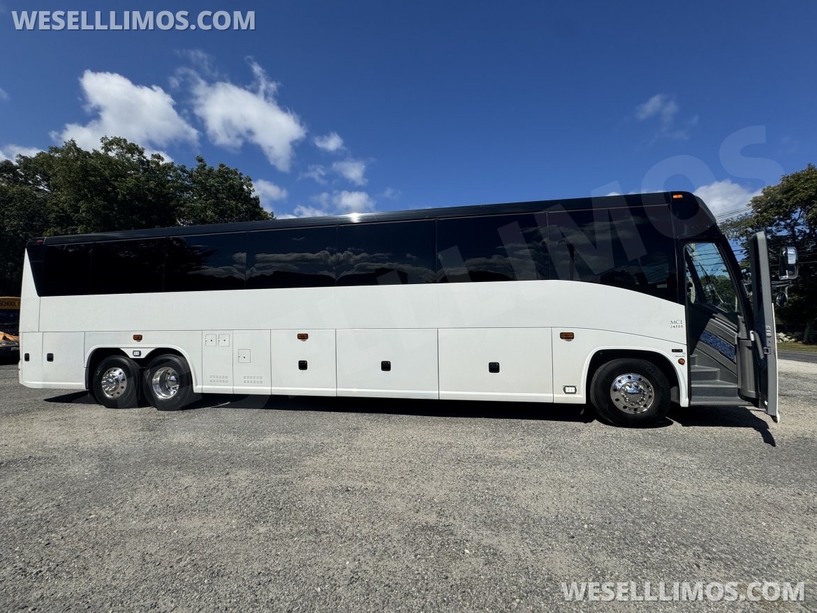 Photo of Motorcoach for sale: 2016 MCI J4500 45&quot; by MCI