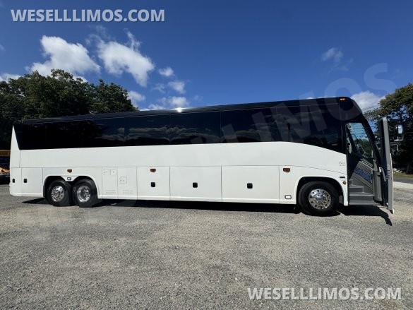 2016 MCI J4500 Motorcoach