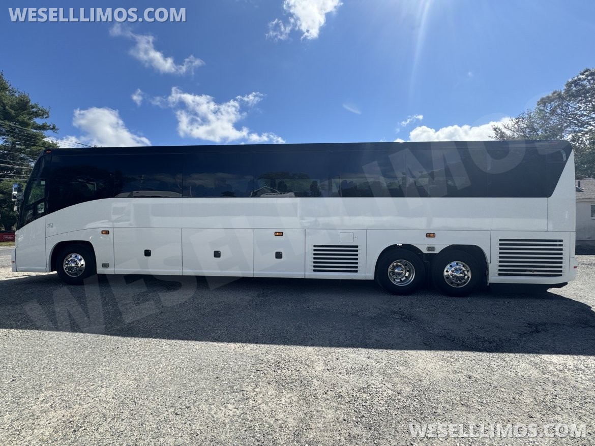Motorcoach for sale: 2016 MCI J4500