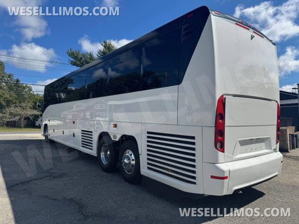 2016 MCI J4500 Motorcoach