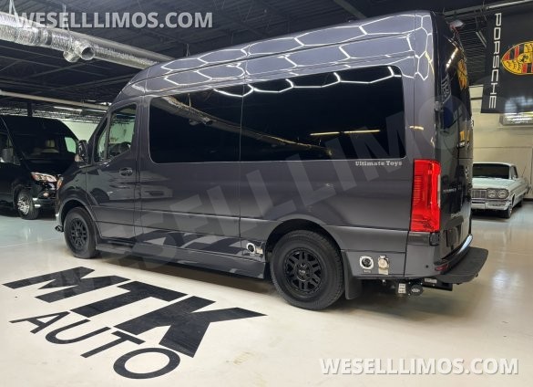 2021 Midwest Automotive Designs Mercedes-Benz Sprinter 2500 Daycruiser