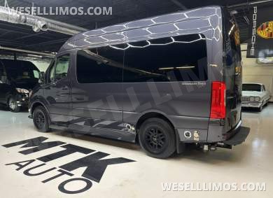 2021 Midwest Automotive Designs Mercedes-Benz Sprinter 2500 Daycruiser