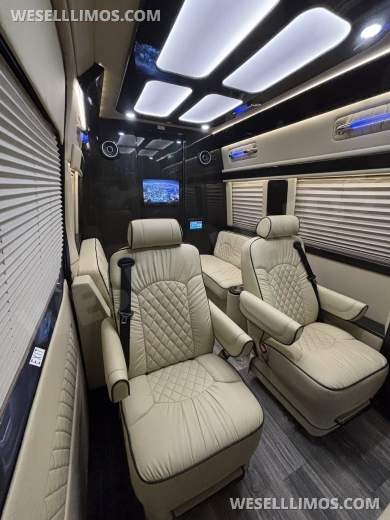 2021 Midwest Automotive Designs Mercedes-Benz Sprinter 2500 Daycruiser