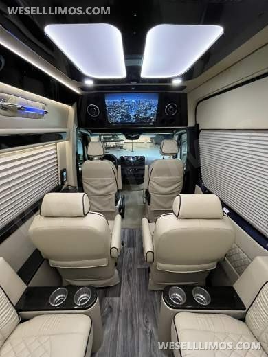 2021 Midwest Automotive Designs Mercedes-Benz Sprinter 2500 Daycruiser
