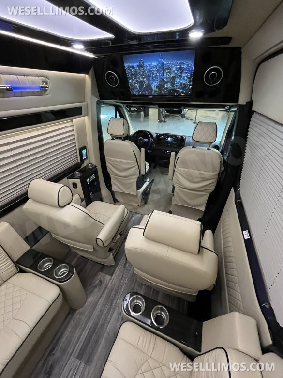 2021 Midwest Automotive Designs Mercedes-Benz Sprinter 2500 Daycruiser