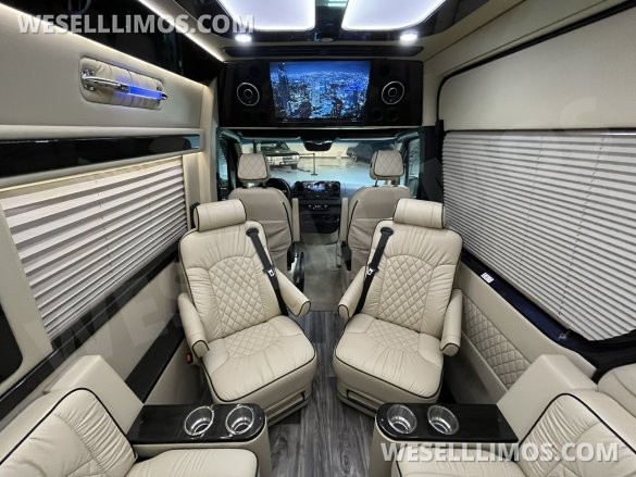 2021 Midwest Automotive Designs Mercedes-Benz Sprinter 2500 Daycruiser