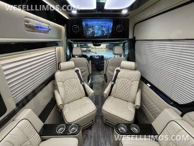 2021 Midwest Automotive Designs Mercedes-Benz Sprinter 2500 Daycruiser