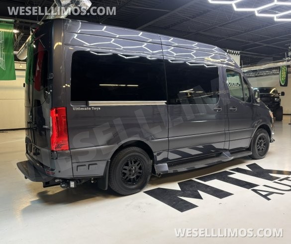 2021 Midwest Automotive Designs Mercedes-Benz Sprinter 2500 Daycruiser