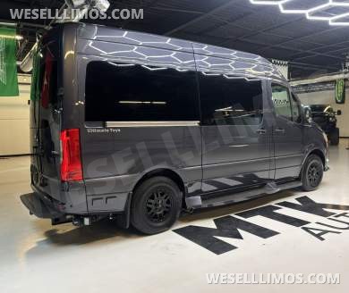 2021 Midwest Automotive Designs Mercedes-Benz Sprinter 2500 Daycruiser