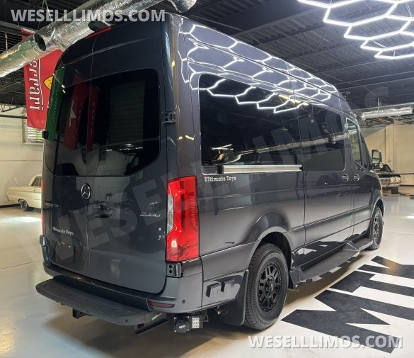2021 Midwest Automotive Designs Mercedes-Benz Sprinter 2500 Daycruiser