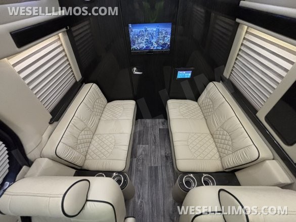 2021 Midwest Automotive Designs Mercedes-Benz Sprinter 2500 Daycruiser