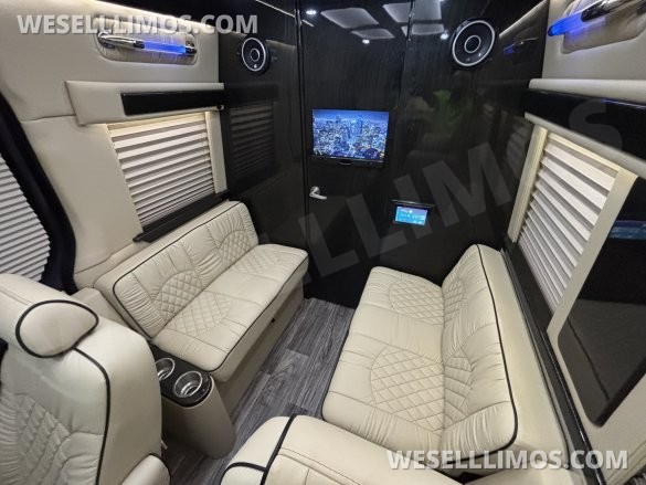 2021 Midwest Automotive Designs Mercedes-Benz Sprinter 2500 Daycruiser