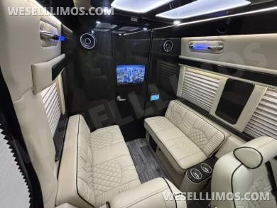 2021 Midwest Automotive Designs Mercedes-Benz Sprinter 2500 Daycruiser