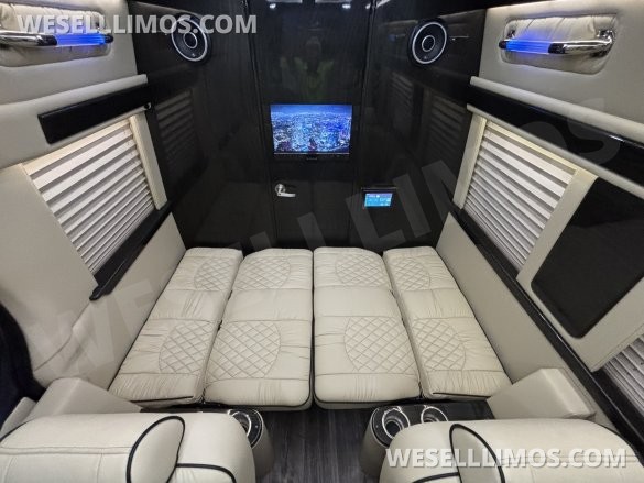 2021 Midwest Automotive Designs Mercedes-Benz Sprinter 2500 Daycruiser