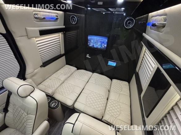 2021 Midwest Automotive Designs Mercedes-Benz Sprinter 2500 Daycruiser