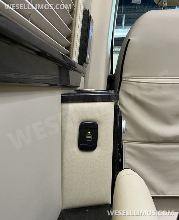 2021 Midwest Automotive Designs Mercedes-Benz Sprinter 2500 Daycruiser