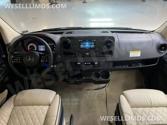 2021 Midwest Automotive Designs Mercedes-Benz Sprinter 2500 Daycruiser