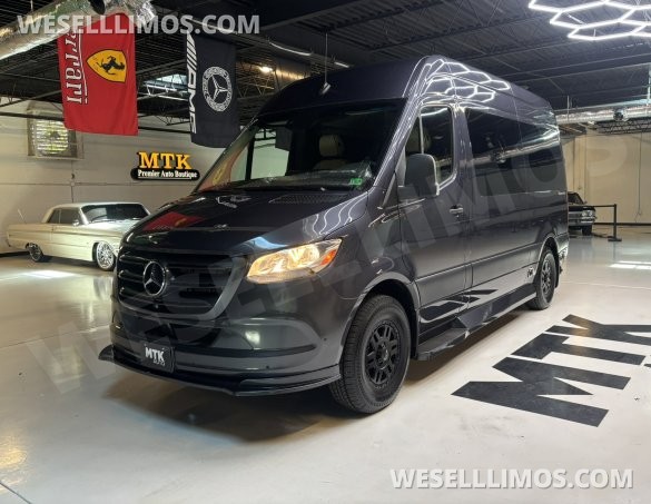 2021 Midwest Automotive Designs Mercedes-Benz Sprinter 2500 Daycruiser