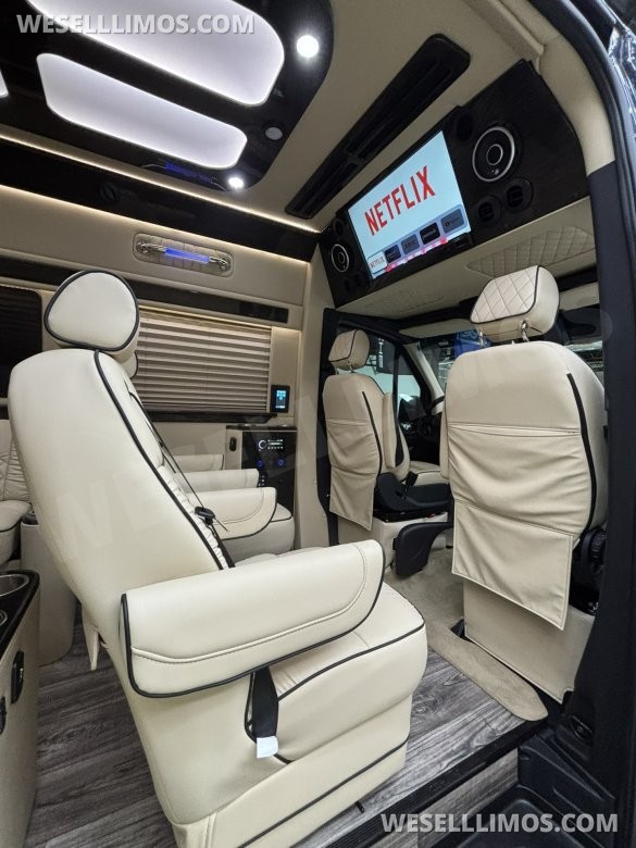 2021 Midwest Automotive Designs Mercedes-Benz Sprinter 2500 Daycruiser