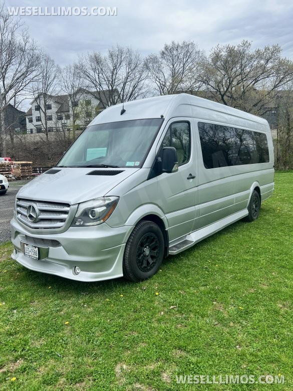 2014 Midwest Auto Designs Mercedes-Benz 2500 CEO SUV Mobile Office