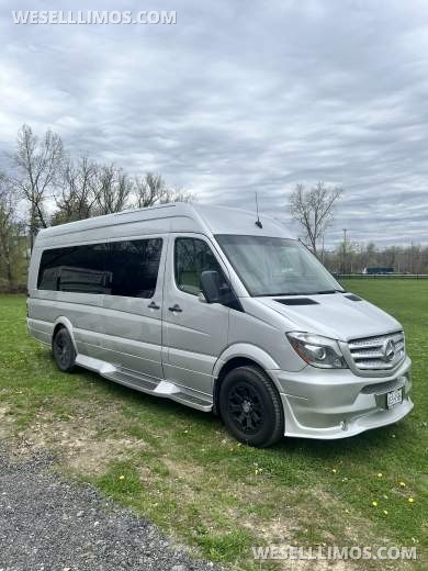 2014 Midwest Auto Designs Mercedes-Benz 2500 CEO SUV Mobile Office