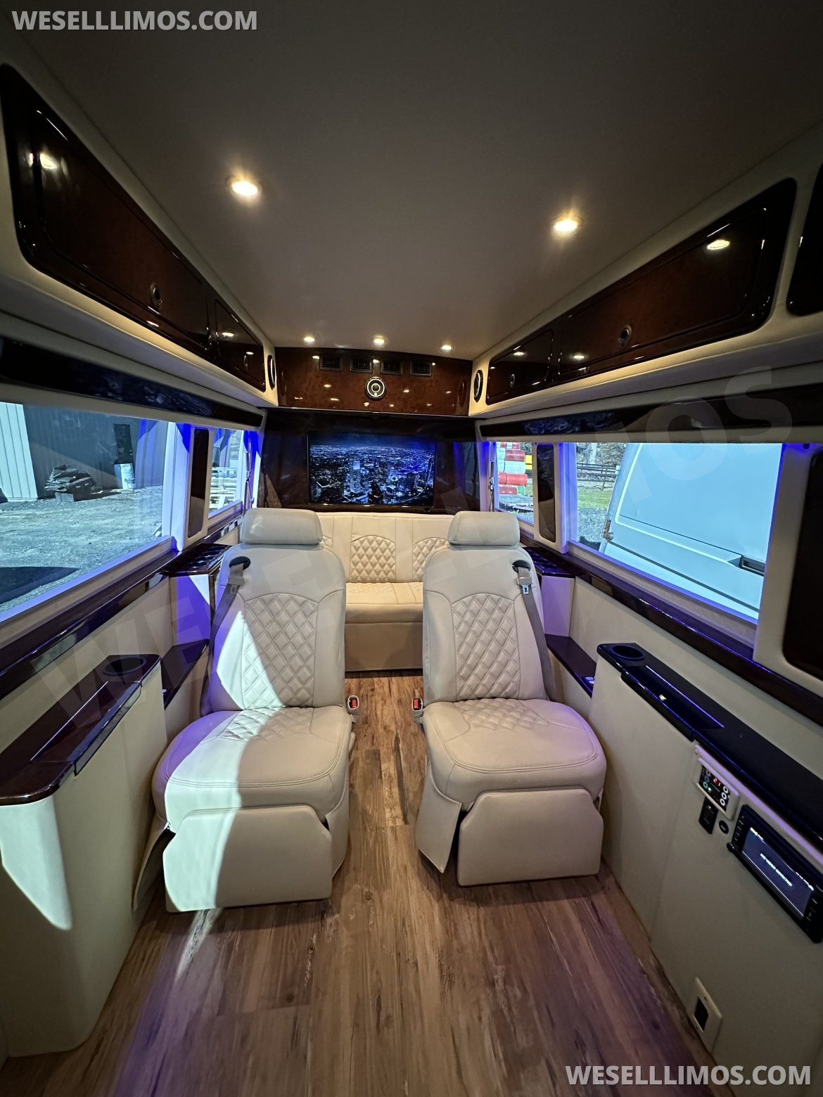 Photo of CEO SUV Mobile Office for sale: 2014 Mercedes-Benz 2500 by Midwest Auto Designs