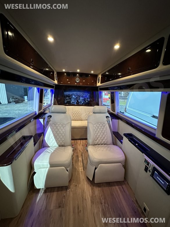 2014 Midwest Auto Designs Mercedes-Benz 2500 CEO SUV Mobile Office